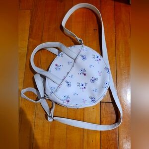 Circular flower purse